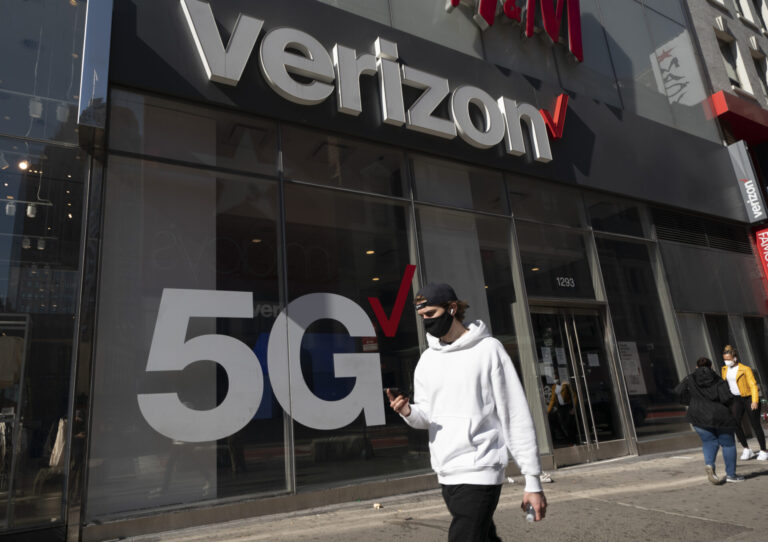 What happens to Verizon when a customer dies?