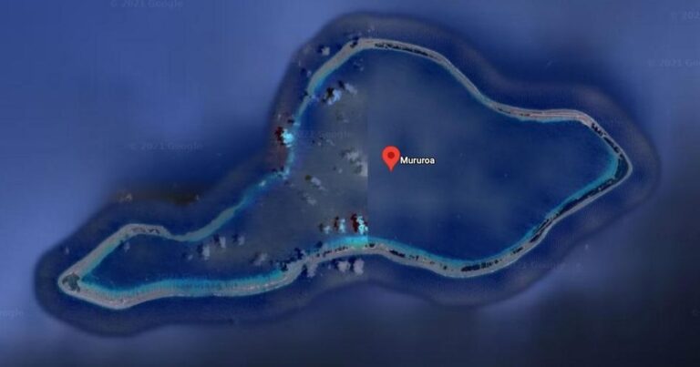 Why is the ocean blurred on Google Maps?