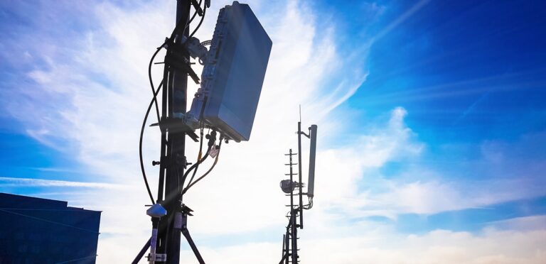 Does 5G interfere with GPS?