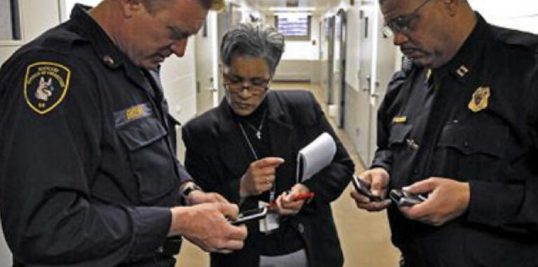 Can police officers order you out of your cell phone?