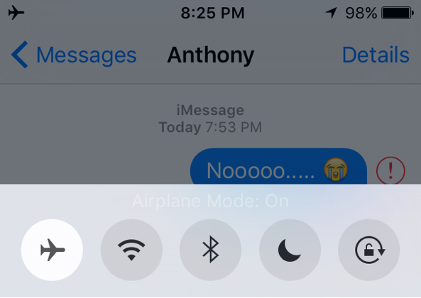 What happens when someone texts you on airplane mode Iphone?