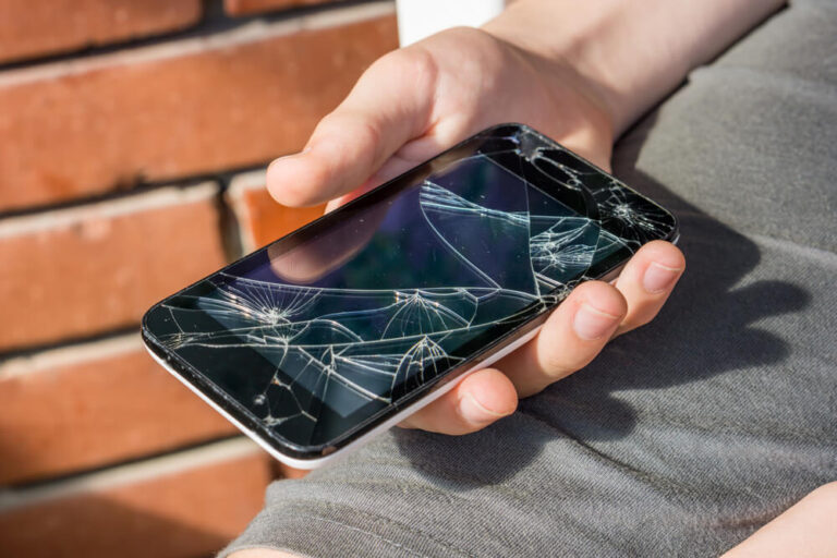 What are considered damage to a phone?